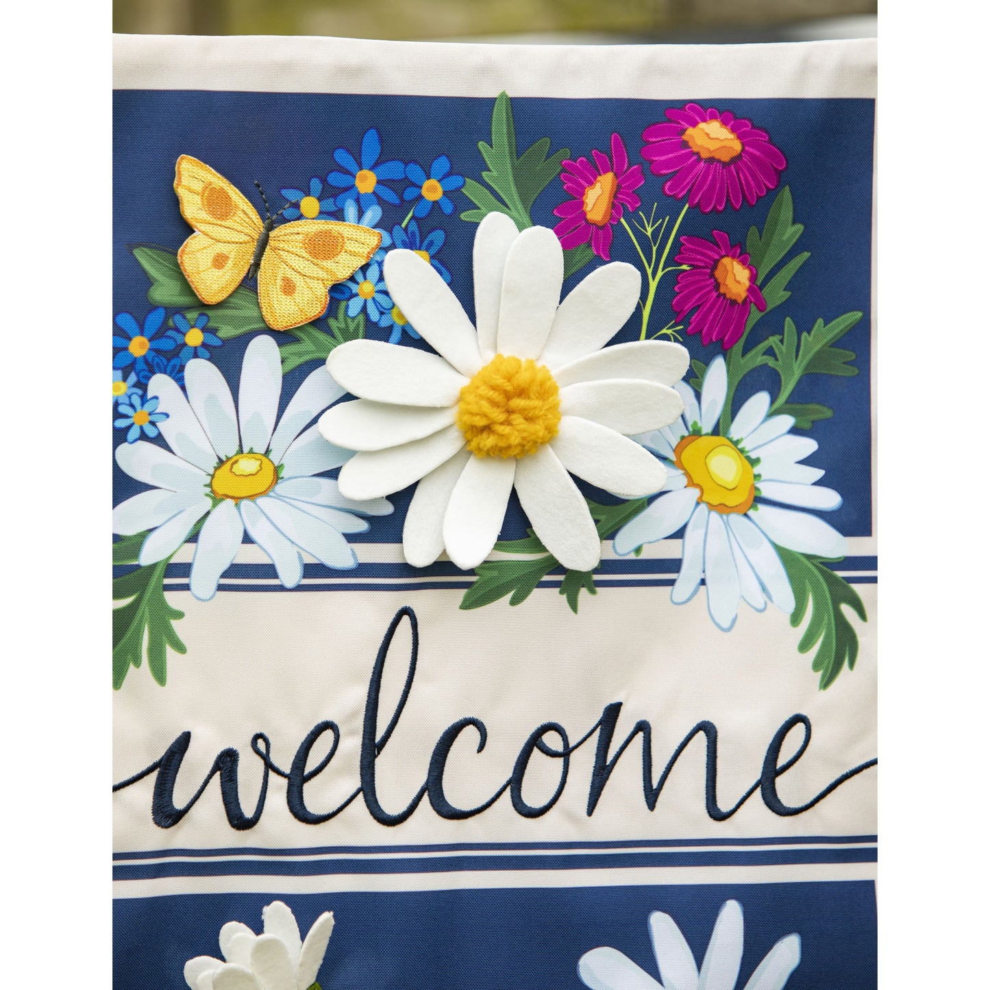 Welcome Daisies and Butterflies Printed Everlasting Impressions Garden Flag; Polyester-Linen Blend 12.5"x28"