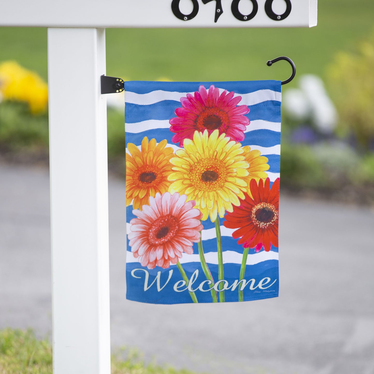 Spring Gerbera Bouquet Printed Suede Garden Flag; Polyester 12.5"x18"