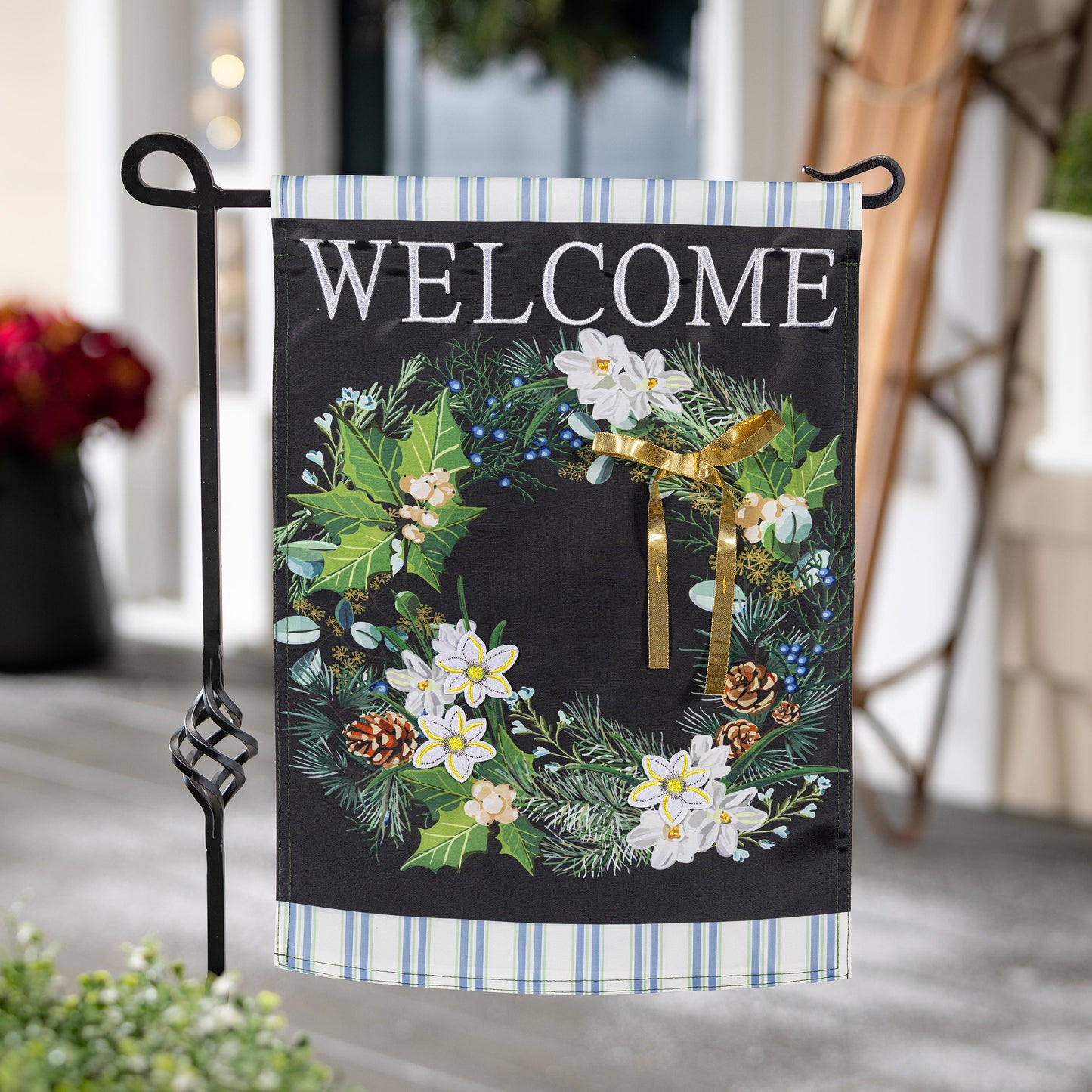 Winter Foliage Welcome Applique Garden Flag; Polyester 12.5"x18"