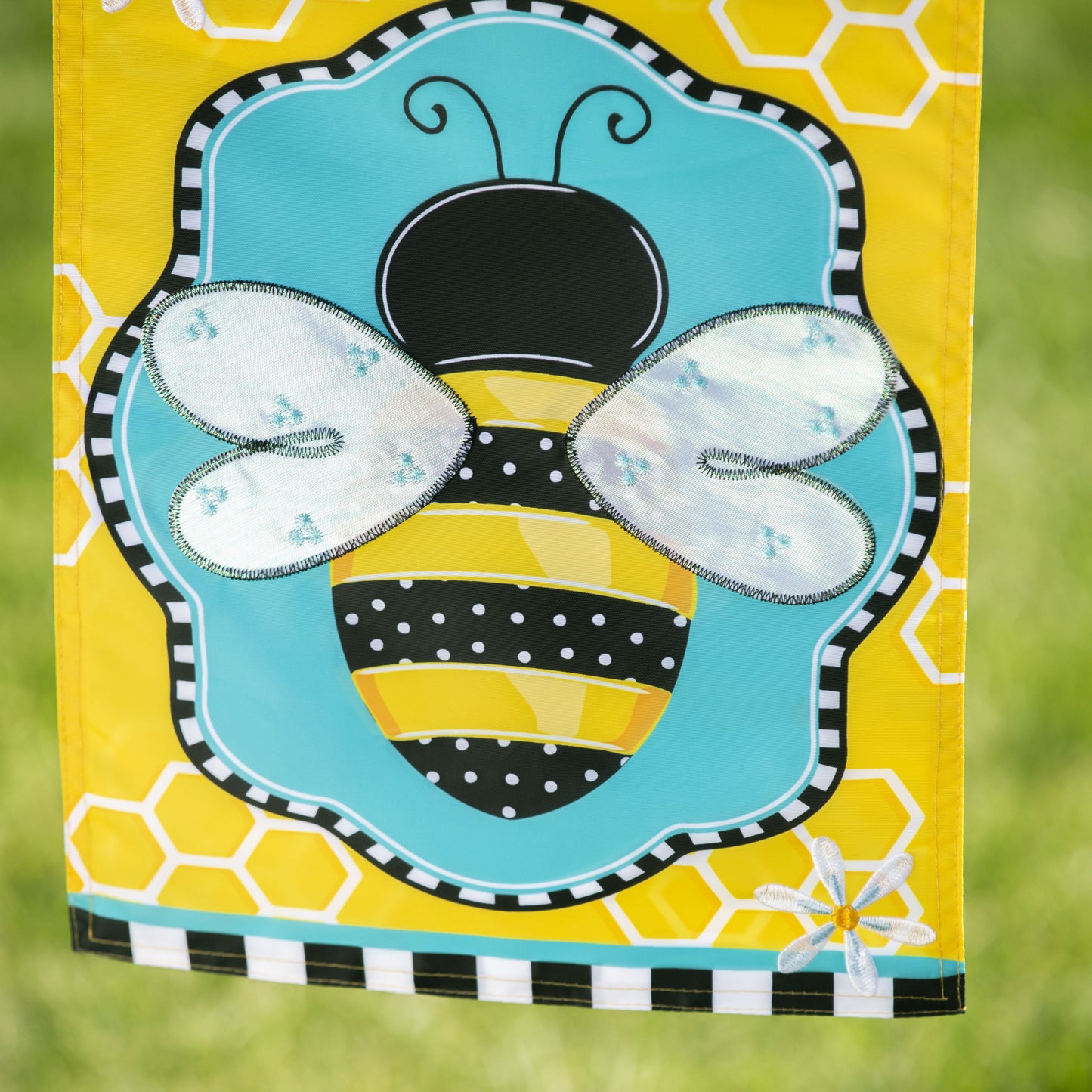 Buzzing Bee Welcome Garden Flag