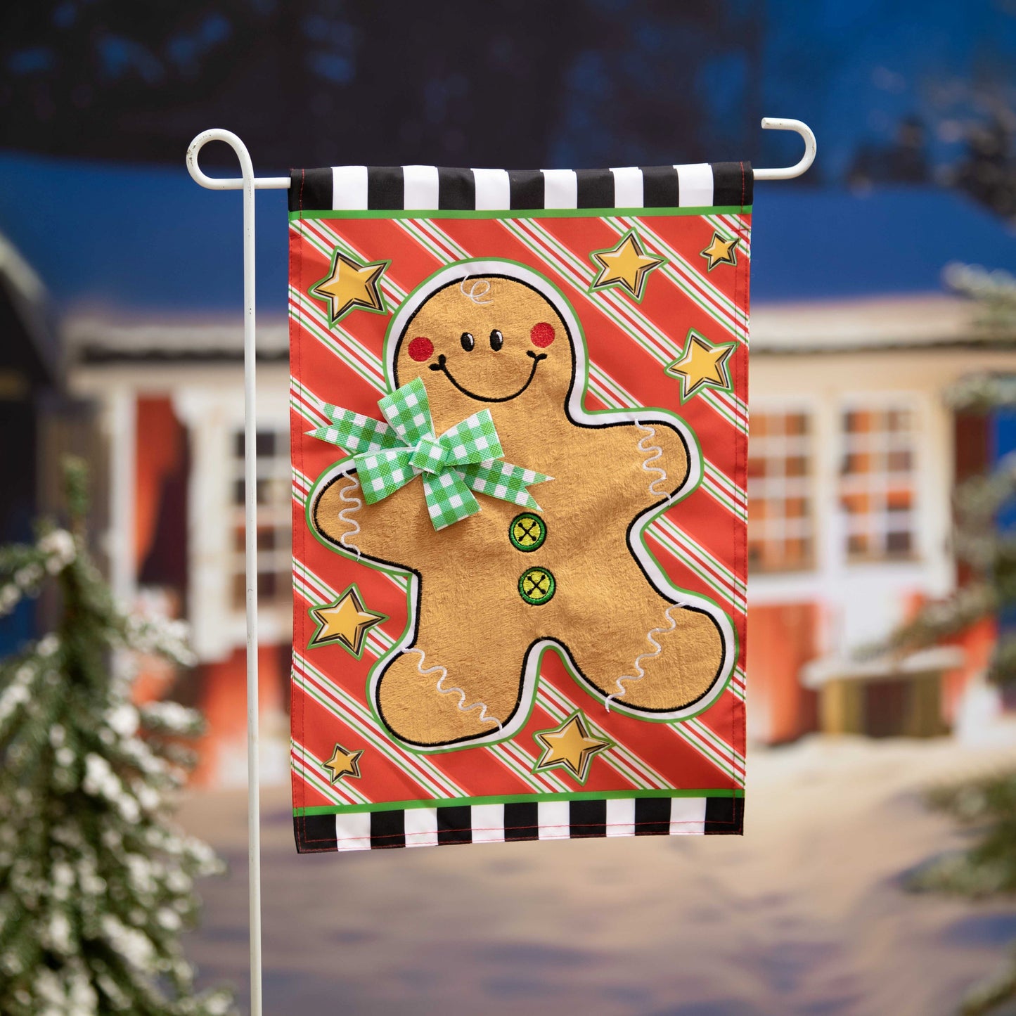 Patterned Gingerbread Man Applique Garden Flag; Polyester 12.5"x18"