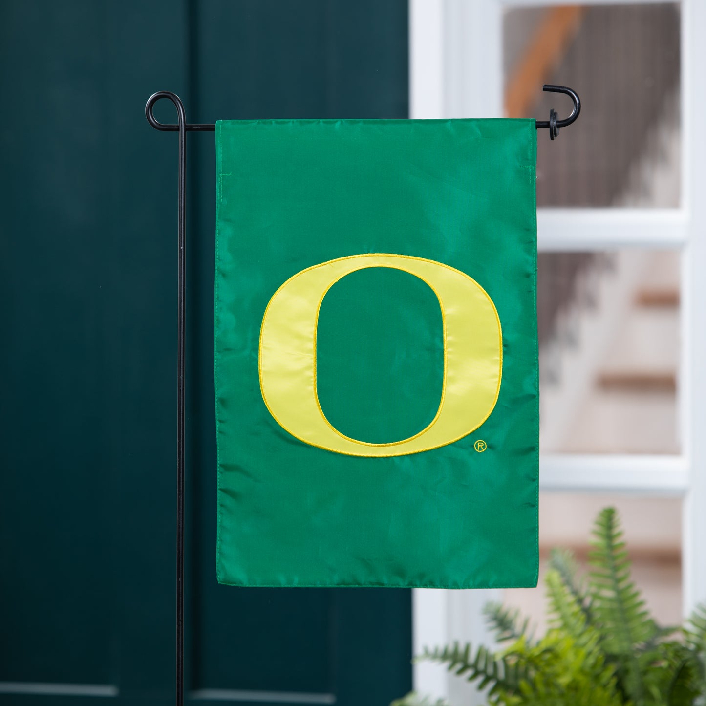University of Oregon Ducks Garden Flag