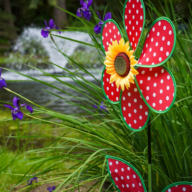 Polka Dot Sunflower Flower Spinner;