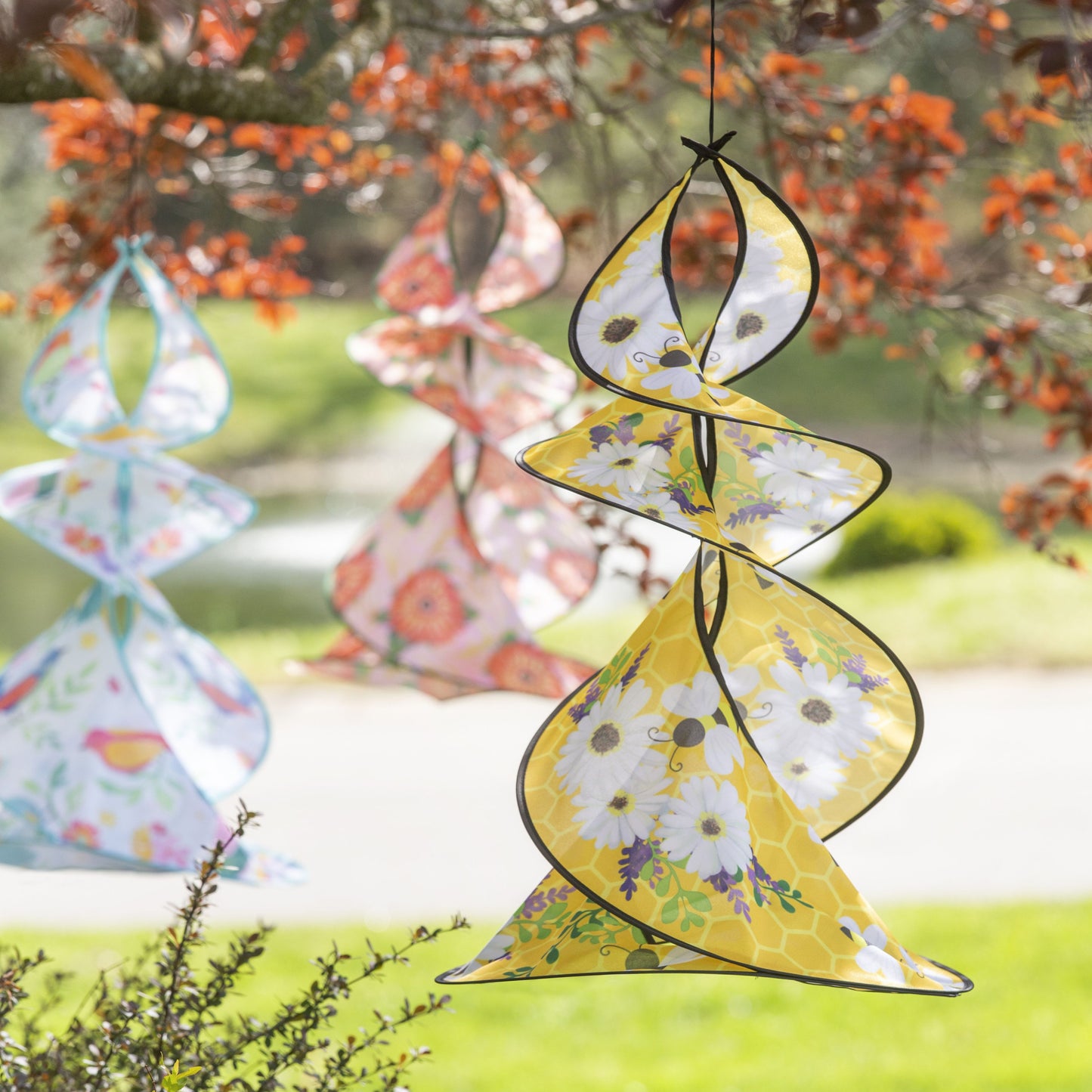 Bee Our Guest Trio Twister Windsock; 29.5"Lx15" Wx15"D