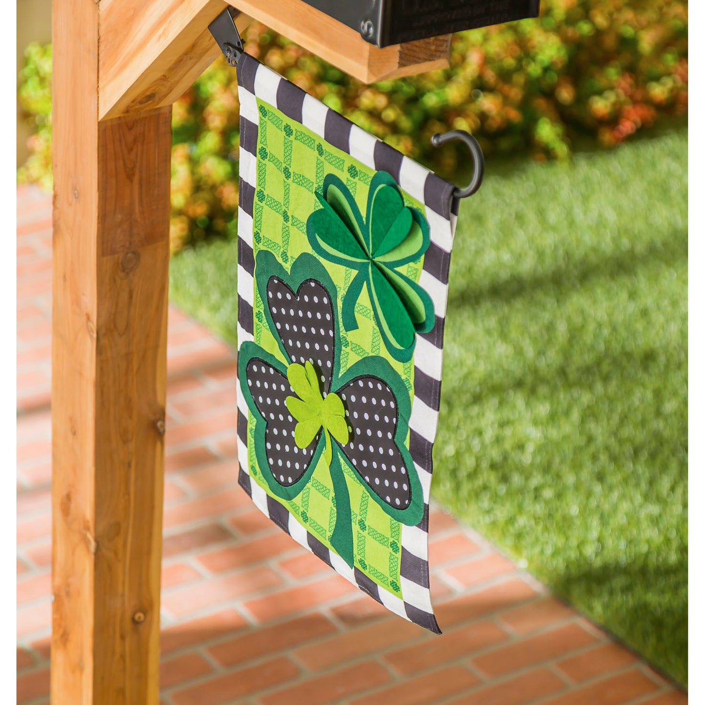 Mixed Print Shamrocks Garden Flag; Linen Textured Polyester 12.5"x18"