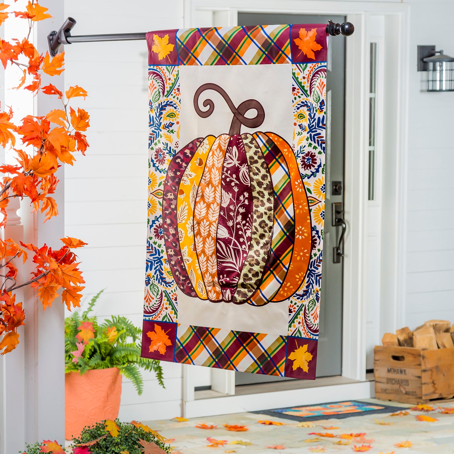 Pattern Patch Pumpkin Applique House Flag; Polyester 28"x44"