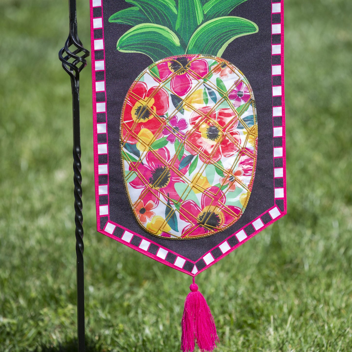 Patterned Pineapple Printed Everlasting Impressions Garden Flag; Polyester-Linen Blend 12.5"x28"