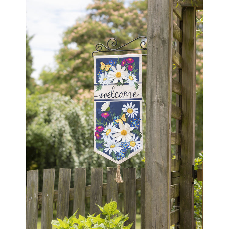 Welcome Daisies and Butterflies Printed Everlasting Impressions Garden Flag; Polyester-Linen Blend 12.5"x28"