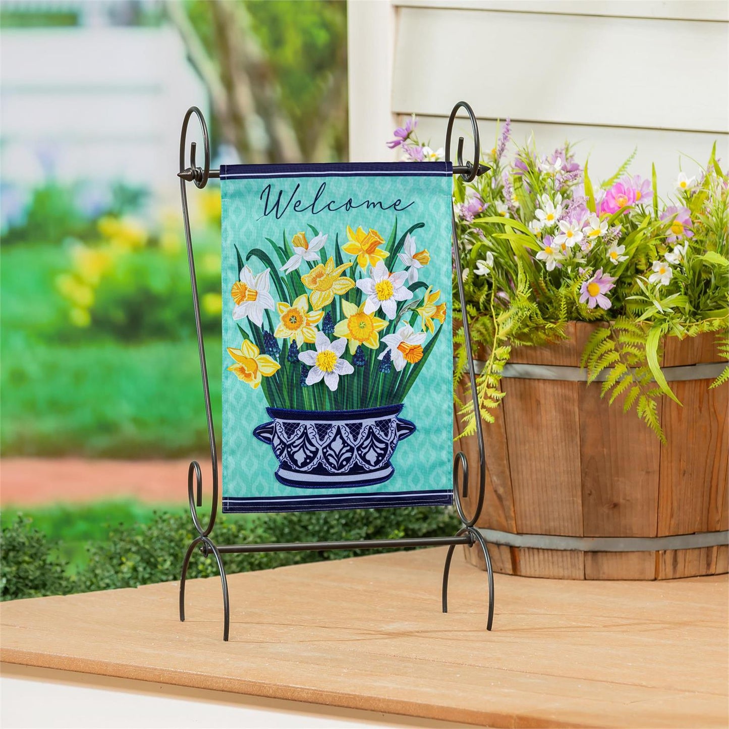 Delft Daffodil Garden Flag; Polyester