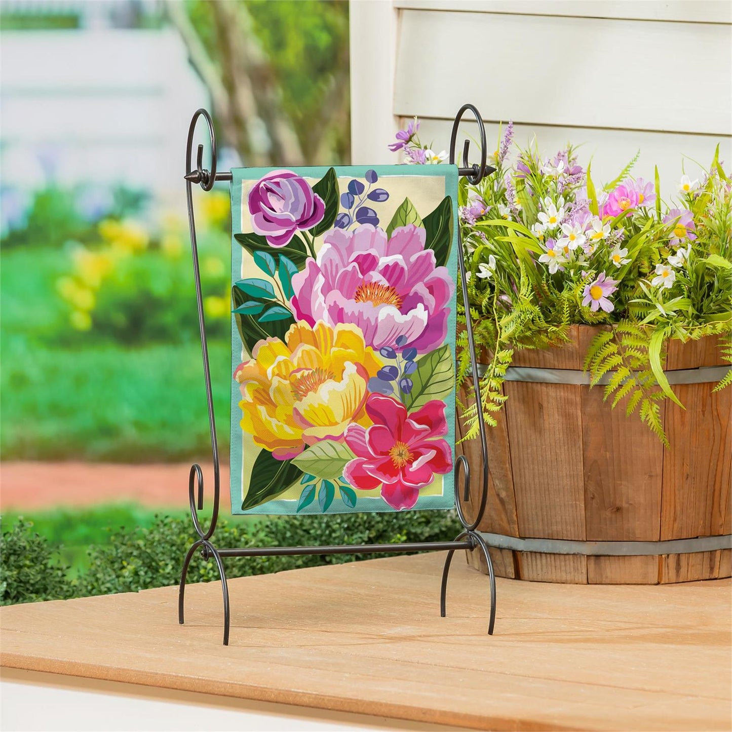 Floral Burst Burlap Garden Flag; Polyester 12.5"x18"