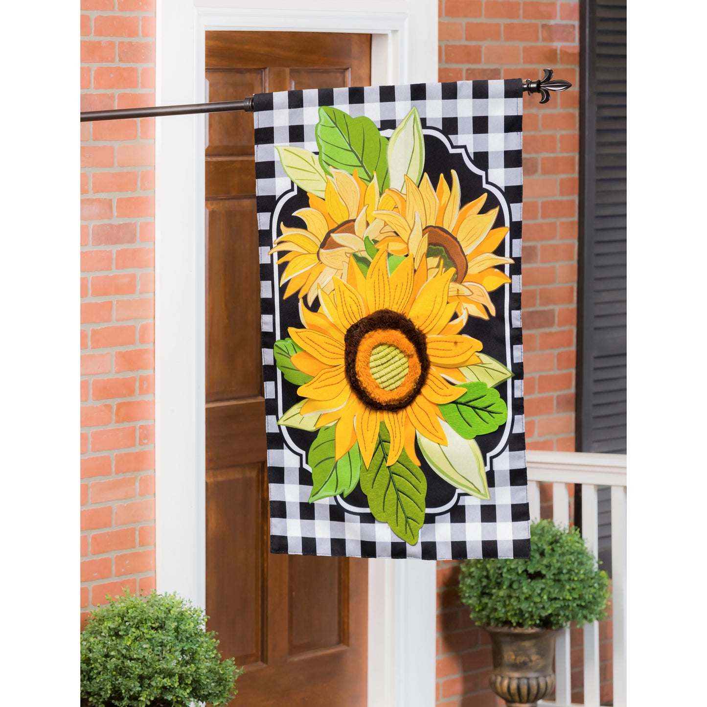 Sunflowers & Checks Printed House Flag; Linen Textured Polyester 28"x44"