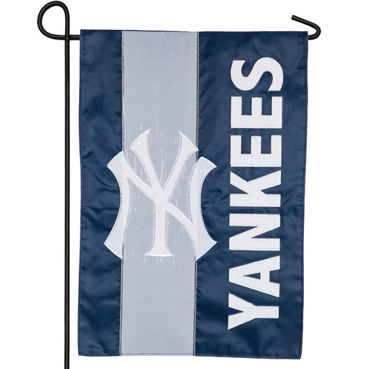 12.5"x18" New York Yankees Double-Sided Garden Flag