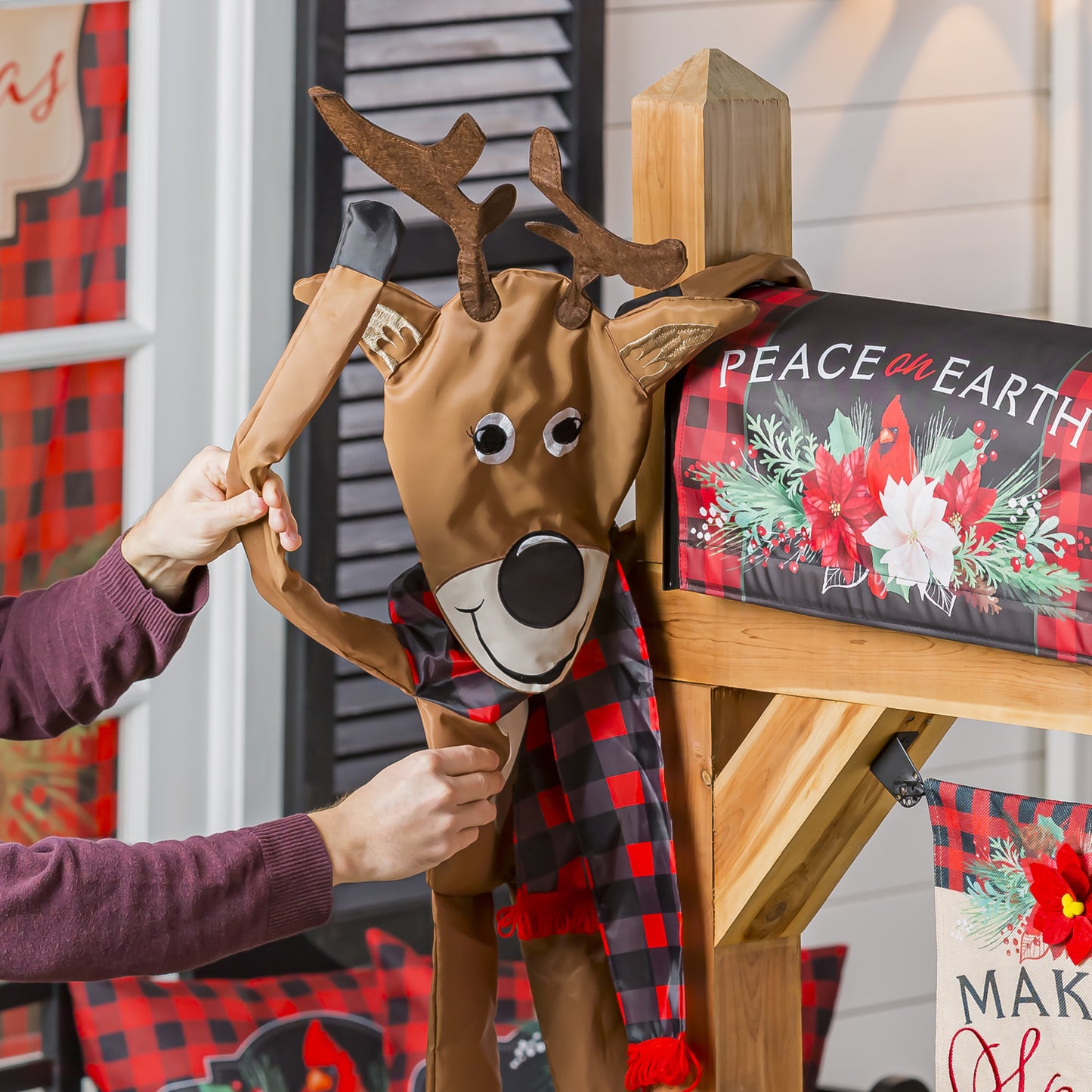 Reindeer Post Hugger; 42"x48"